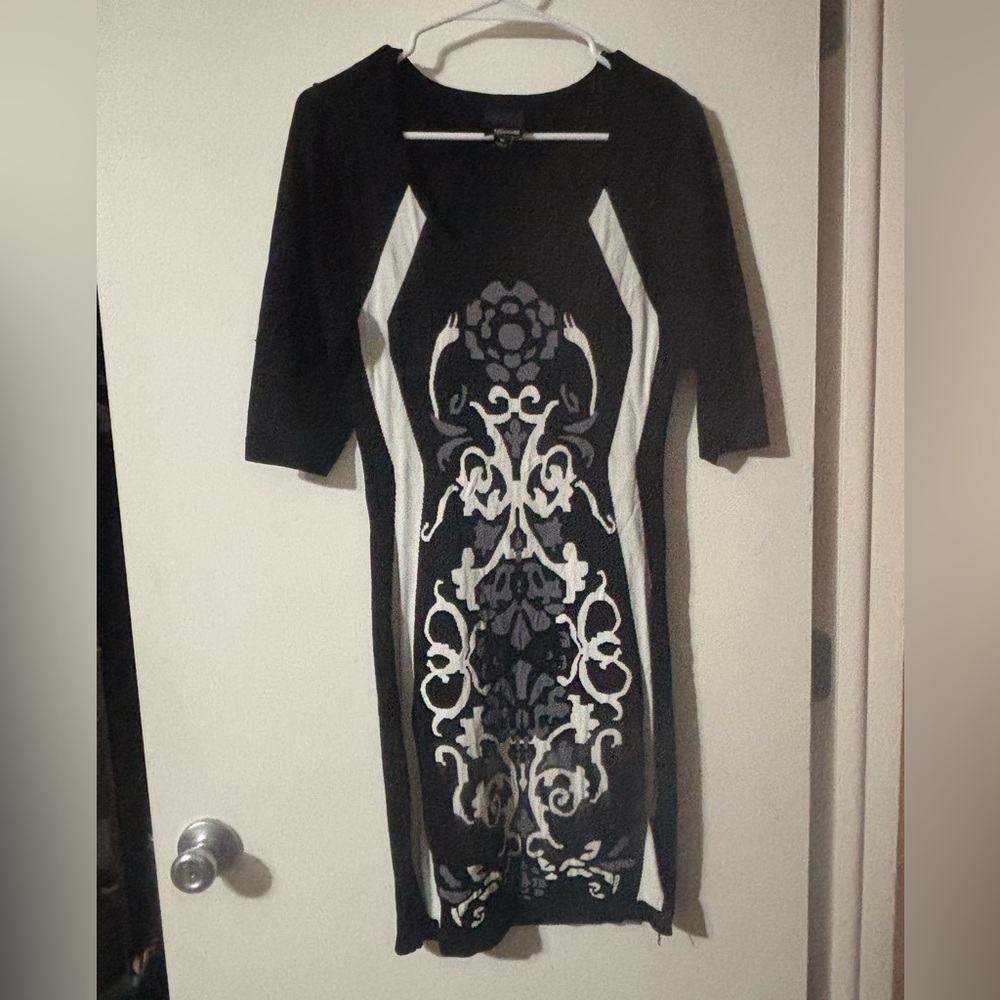 Elegant Black and White Long Sleeve Dress